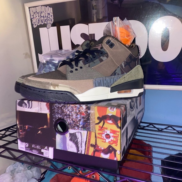 Air Jordan 3 - Picture 3 of 9